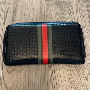 NWT Haute Shore Cash wallet in Bello